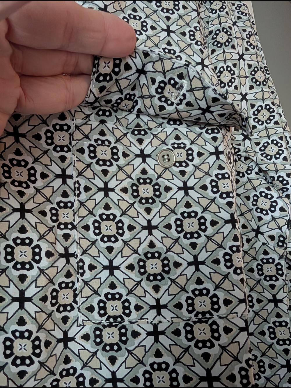 Notations Button-Front Top - Picture 10 of 13